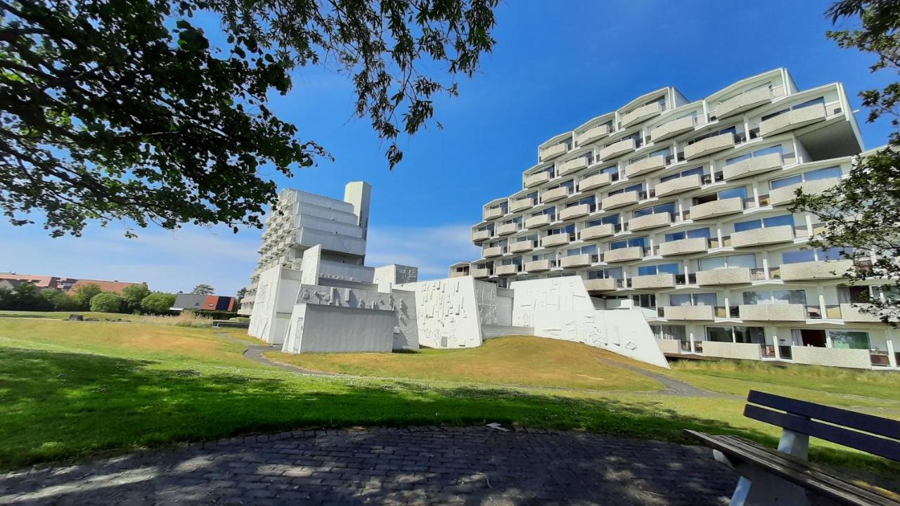 Zonnig Appartement In Een Uniek Gebouw De Haan Exterior foto