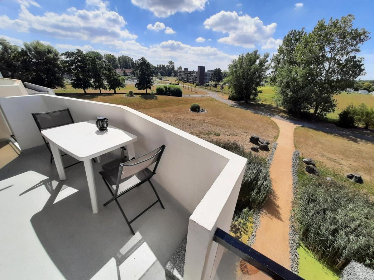 Zonnig Appartement In Een Uniek Gebouw De Haan Exterior foto